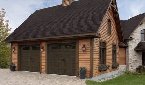Village Collection I‑1 Layout, Plank base, 9' x 8', Brown, windows with Richmond Arch Inserts